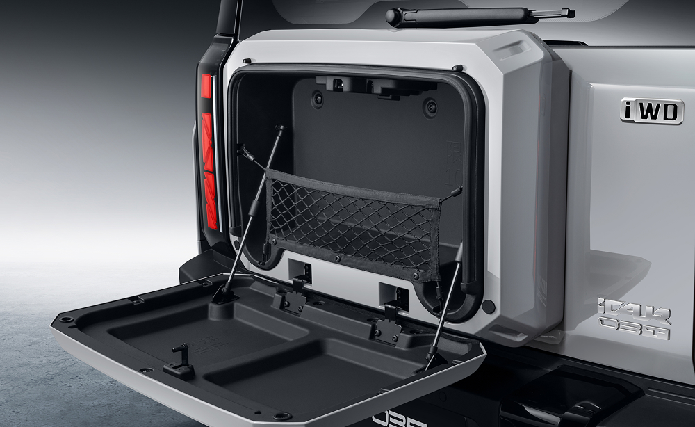 iCAUR 03T Rear Compartment Feature